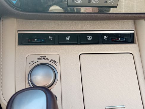 Used 2018 Lexus ES 350 w/ Luxury Package w/Wood Trim image 21