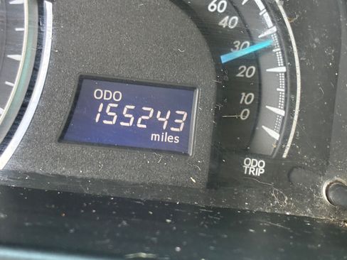 Used 2012 Toyota Camry LE FWD image 5