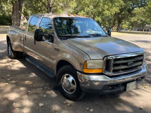 Used 1999 Ford F350 2WD Crew Cab DRW Super Duty image 1