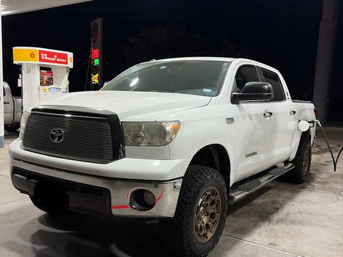Used 2012 Toyota Tundra 4x4 CrewMax image 13
