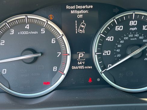 Used 2018 Acura TLX V6 image 11