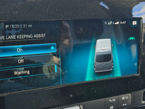 Used 2022 Mercedes-Benz Sprinter 3500 image 26