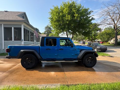 Used 2020 Jeep Gladiator Sport w/ Quick Order Package 24S AWD/4WD image 5