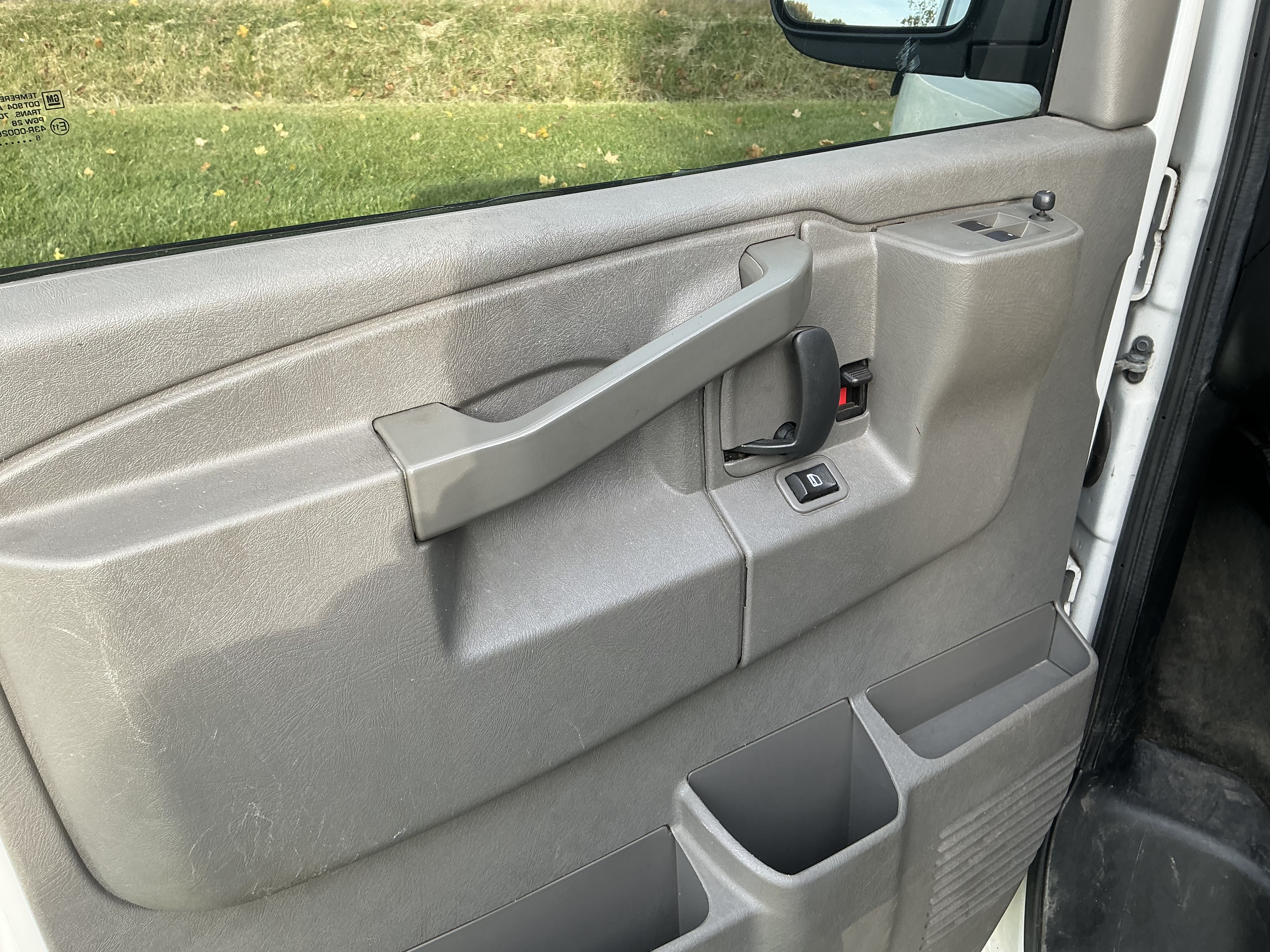 Used 2019 Chevrolet Express 3500 LT w/ LT Preferred Equipment Group RWD image 10