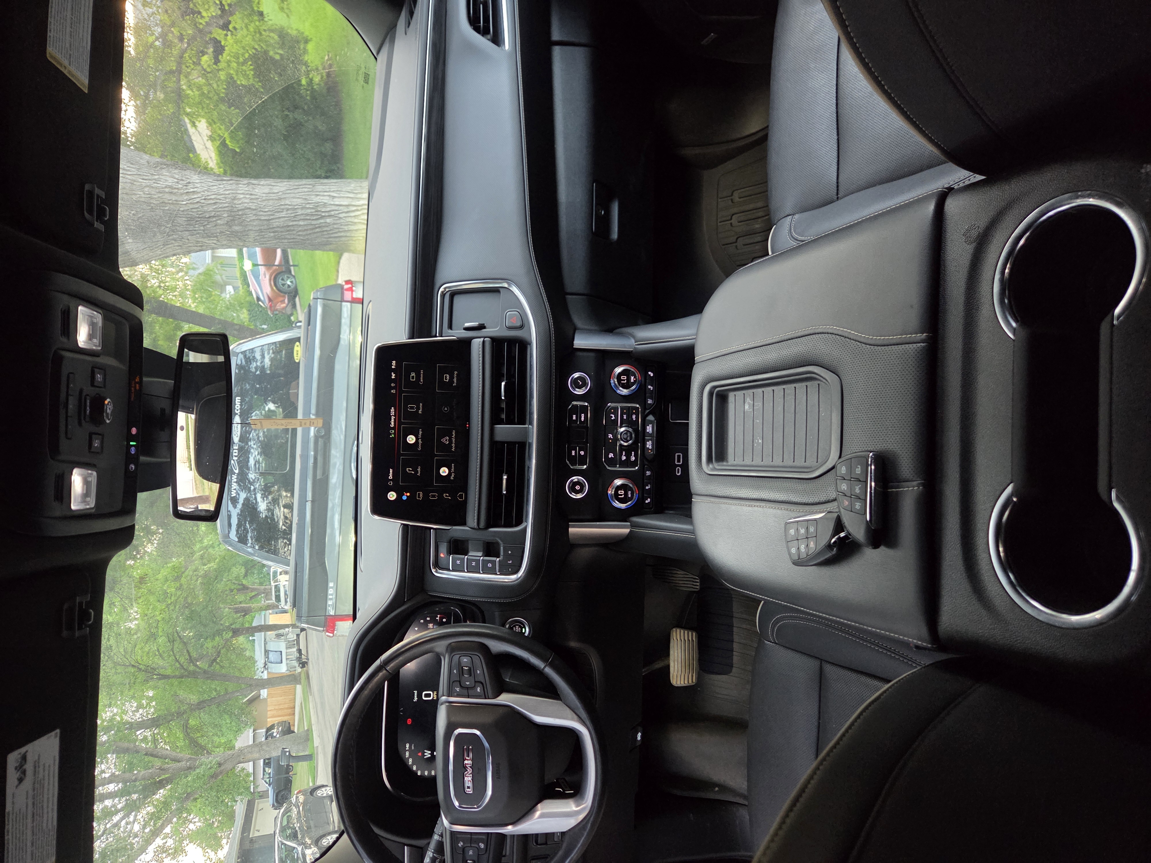 Used 2022 GMC Yukon SLT w/ SLT Luxury Package AWD/4WD image 14