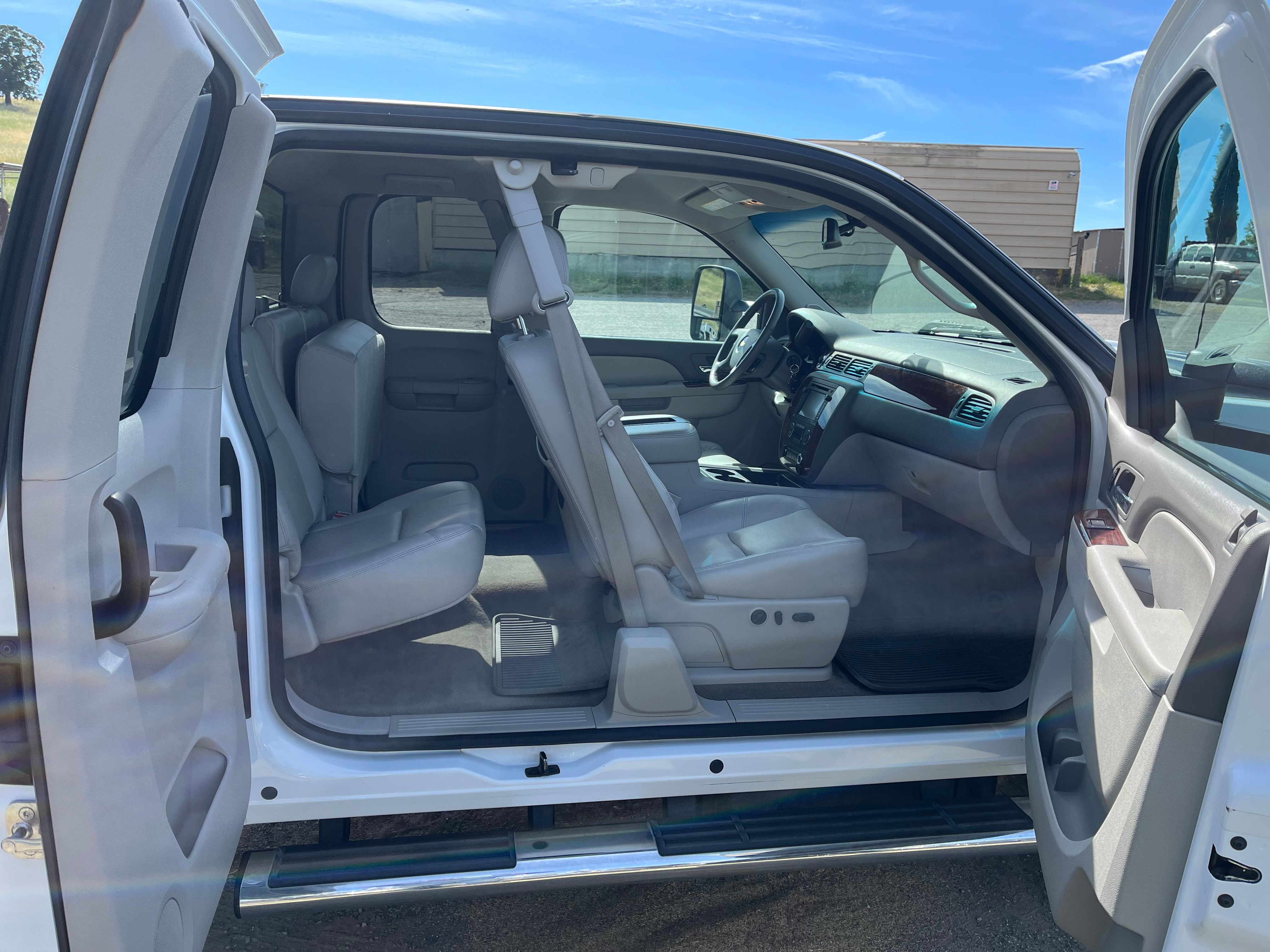 Used 2012 Chevrolet Silverado 3500 LTZ w/ LTZ Plus Package AWD/4WD image 10