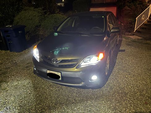 Used 2013 Toyota Corolla S w/ Premium Pkg image 32