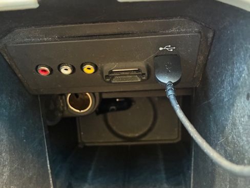 Used 2013 Ford C-MAX SEL image 21