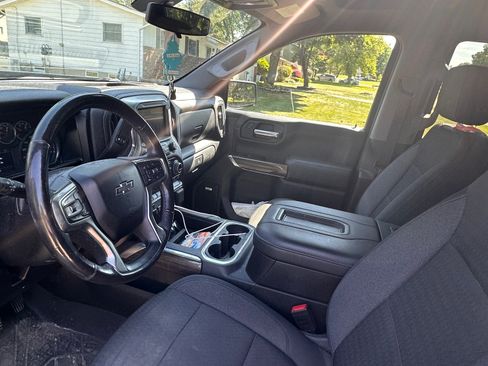 Used 2020 Chevrolet Silverado 1500 LT Trail Boss AWD/4WD image 6