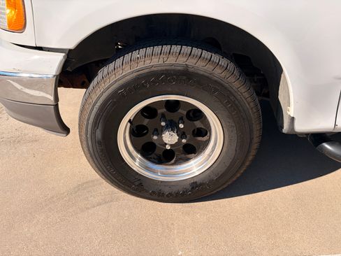 Used 2003 Ford F150 XLT RWD image 9