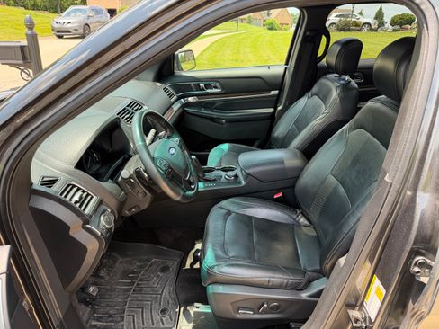 Used 2016 Ford Explorer Limited w/ Equipment Group 301A AWD/4WD image 19