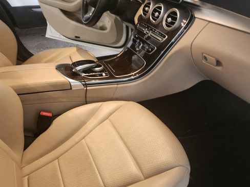 Used 2016 Mercedes-Benz C 300 Sedan image 10