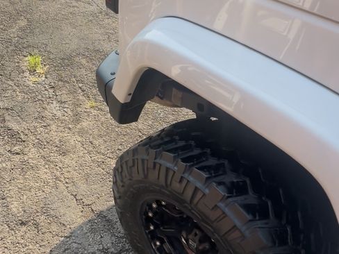 Used 2014 Jeep Wrangler Unlimited Rubicon AWD/4WD image 17