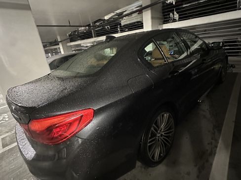 Used 2020 BMW M550i xDrive M550i xDrive Sedan 4D w/ Premium Package image 10