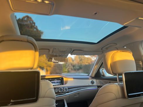 Used 2017 Mercedes-Benz S 550 4MATIC Sedan image 9