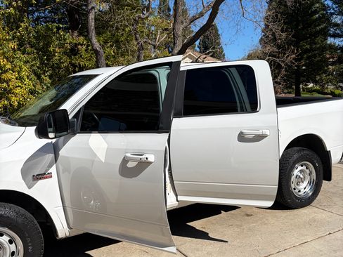 Used 2013 RAM 1500 Sport w/ Sport Premium Group image 2