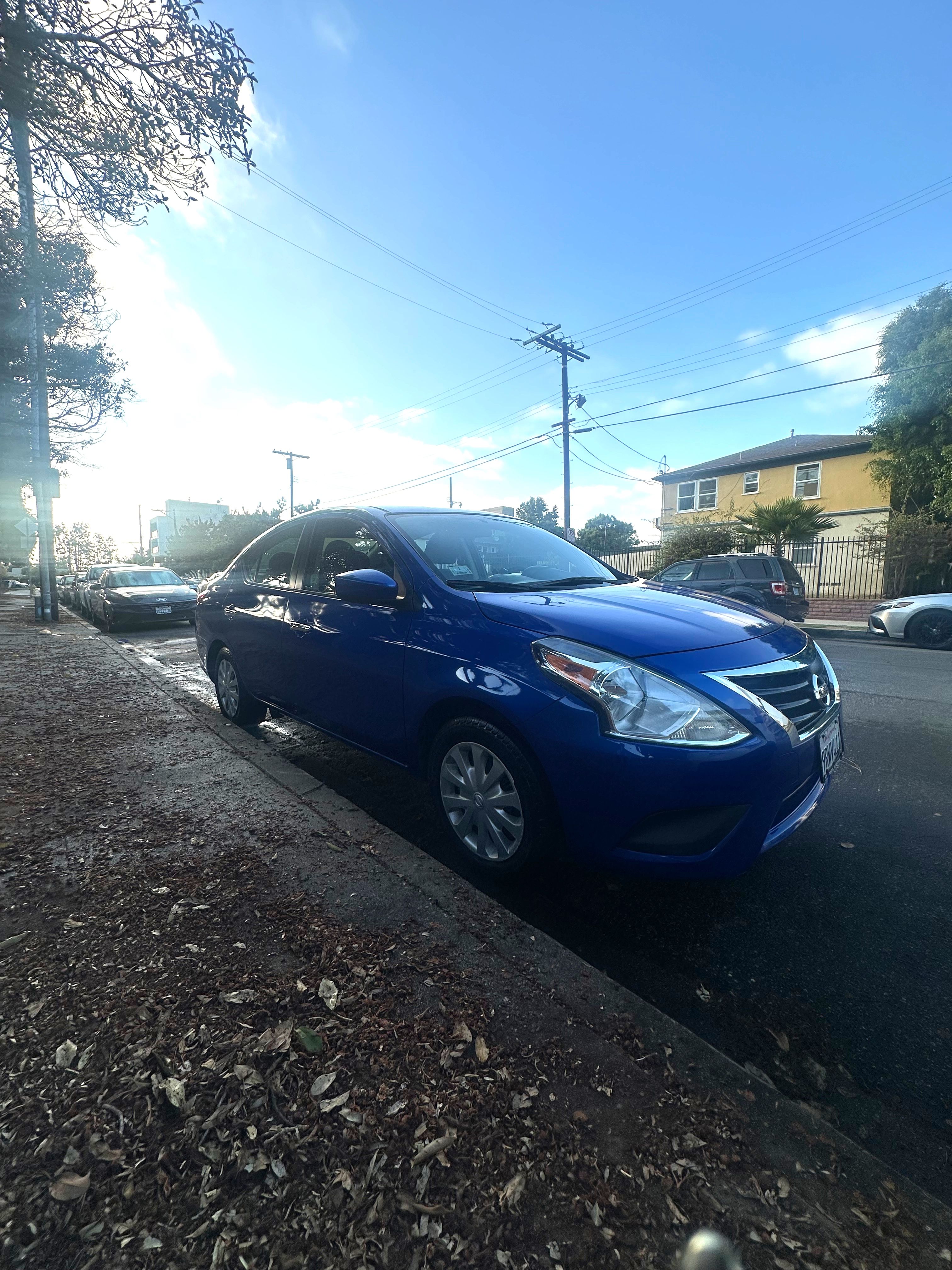 Used 2017 Nissan Versa SV FWD image 6
