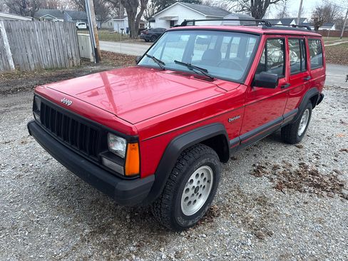 Used 1993 Jeep Cherokee Sport image 1