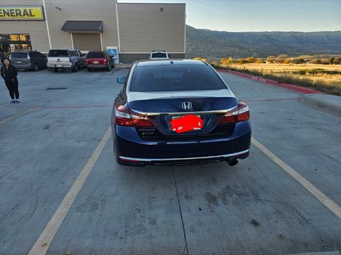 Used 2017 Honda Accord EX image 15