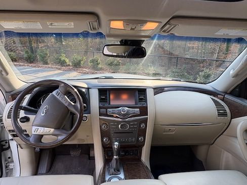 Used 2017 INFINITI QX80 2WD w/ Driver Assistance Package image 9