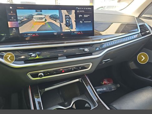 Used 2023 BMW X7 xDrive40i w/ Premium Package AWD/4WD image 9