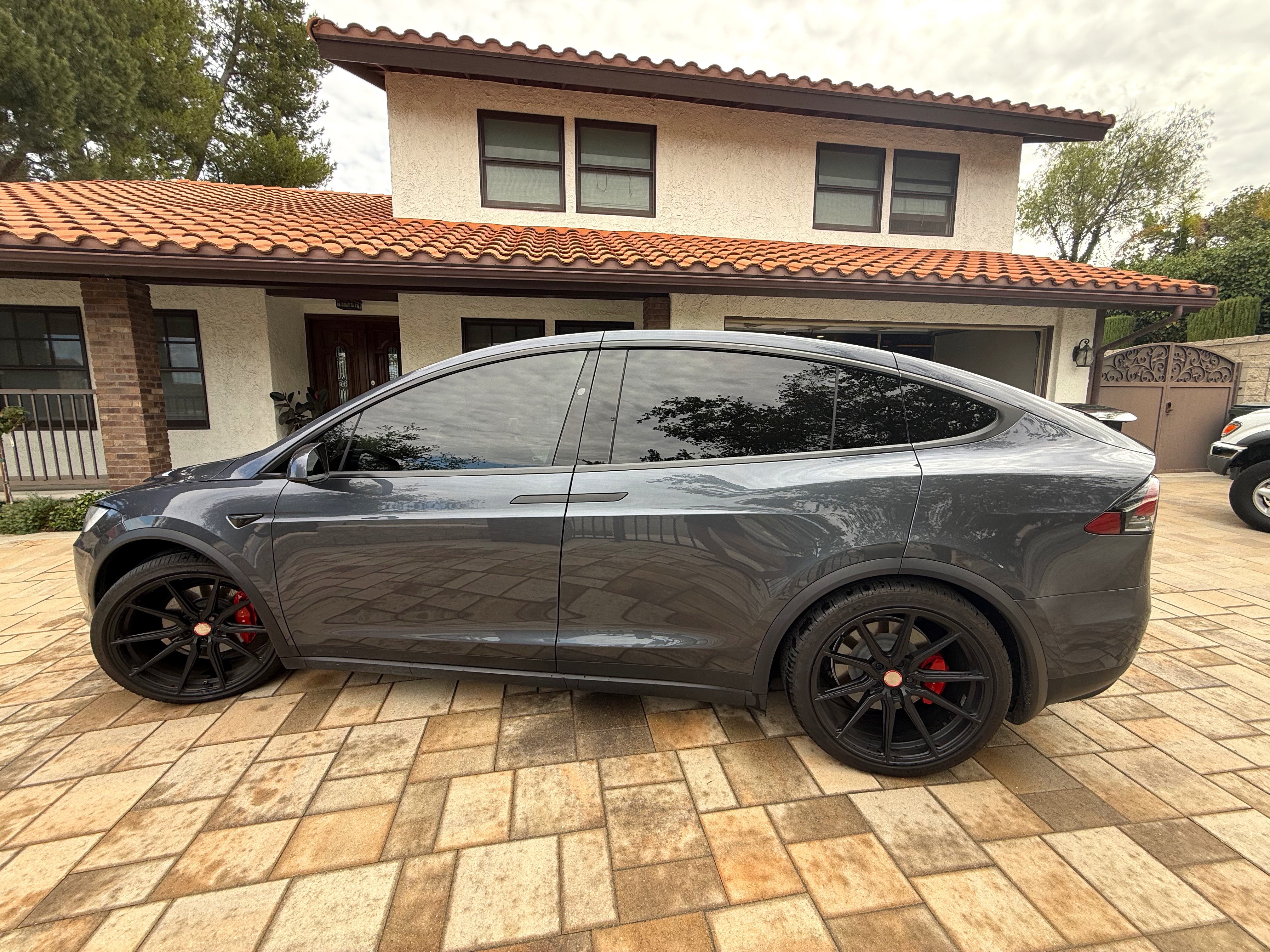 Used 2020 Tesla Model X Performance AWD/4WD image 8