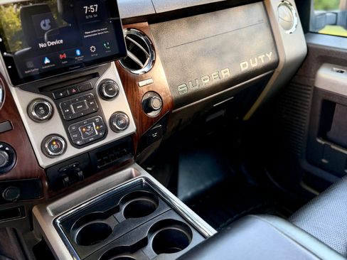Used 2014 Ford F250 Lariat w/ Chrome Package AWD/4WD image 29