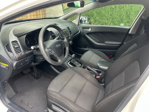 Used 2017 Kia Forte LX FWD image 14