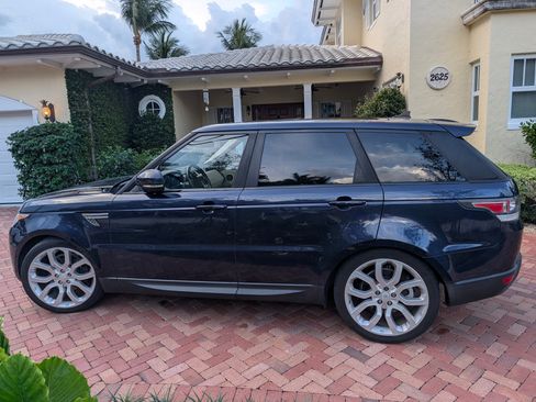 Used 2016 Land Rover Range Rover Sport HSE AWD/4WD image 10