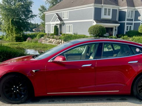 Used 2017 Tesla Model S 75D AWD/4WD image 2