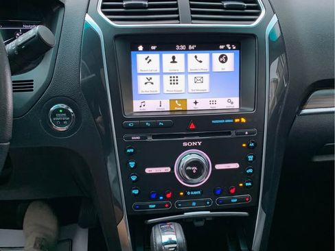 Used 2017 Ford Explorer Limited w/ Equipment Group 301A image 8