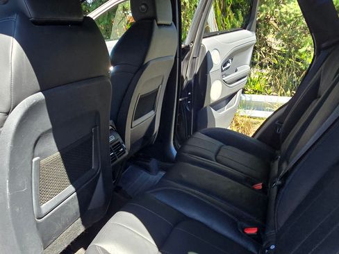 Used 2018 Land Rover Range Rover Evoque Landmark Edition image 12