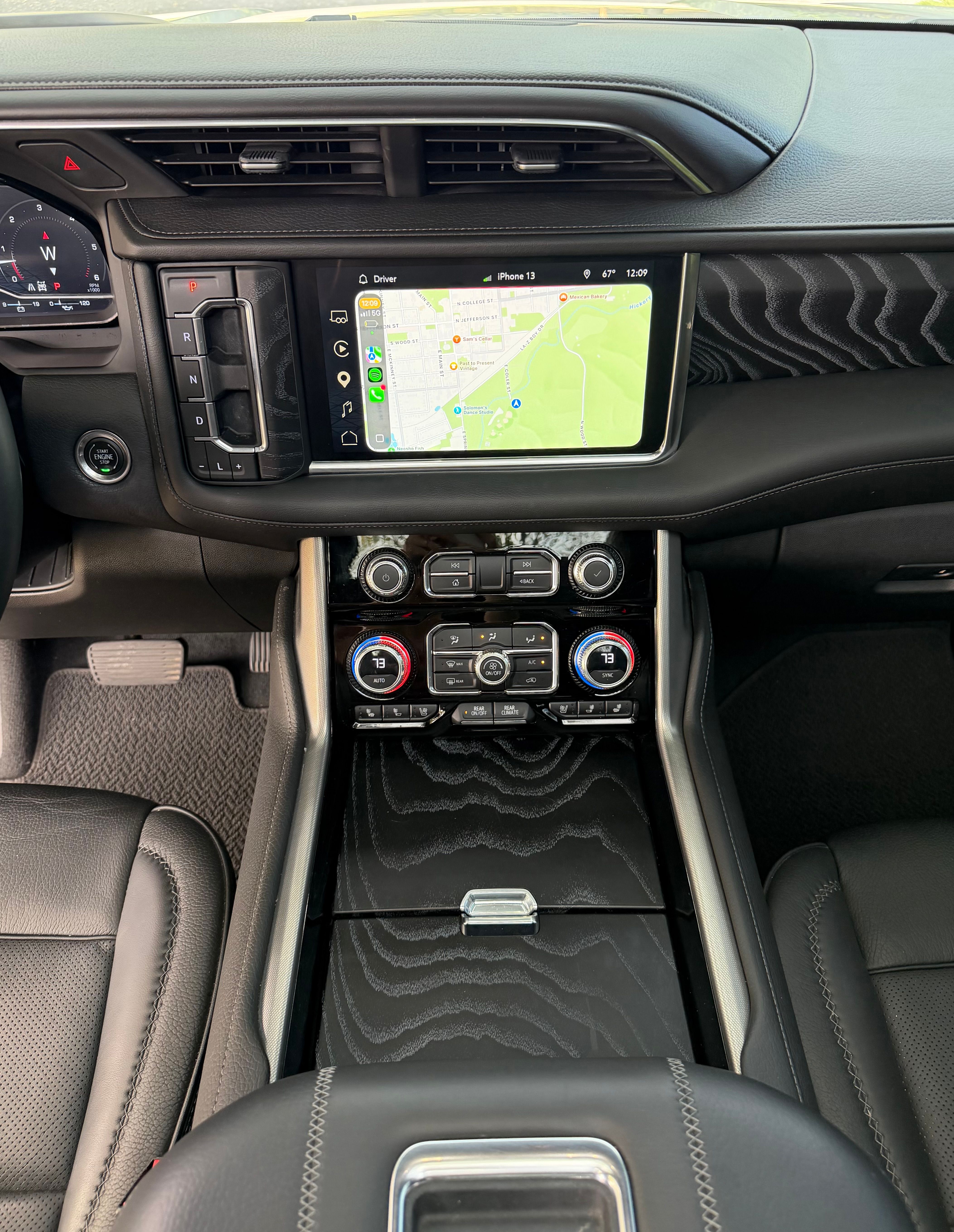 Used 2023 GMC Yukon Denali AWD/4WD image 24