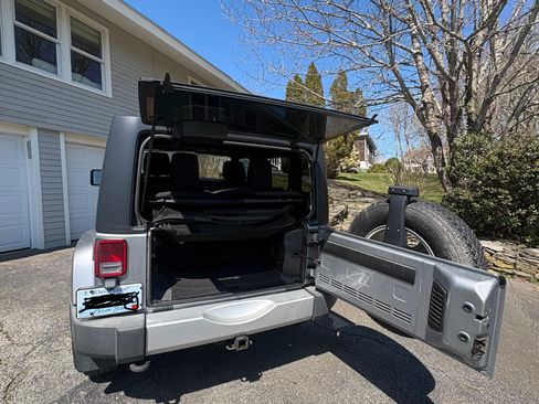 Used 2013 Jeep Wrangler Sahara w/ Dual Top Group image 6