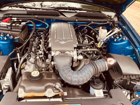 Used 2009 Ford Mustang GT Premium image 11