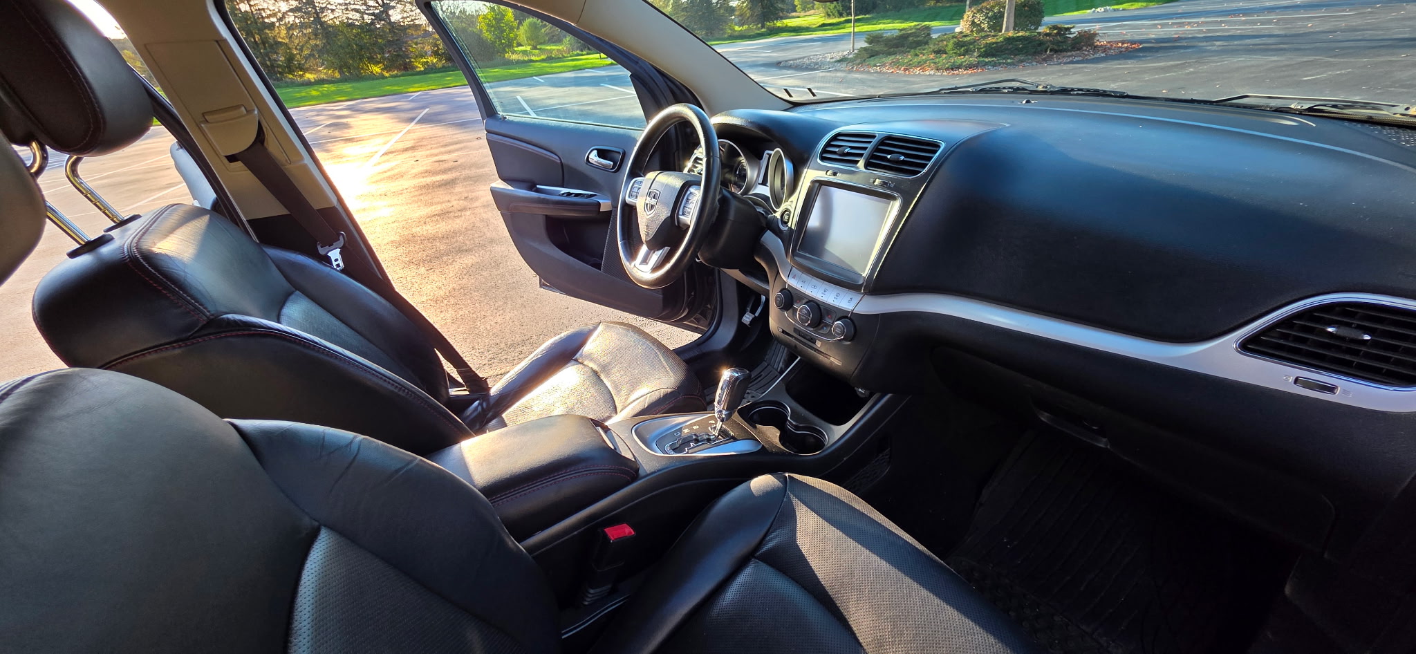 Used 2015 Dodge Journey R/T w/ Flexible Seating Group FWD image 10
