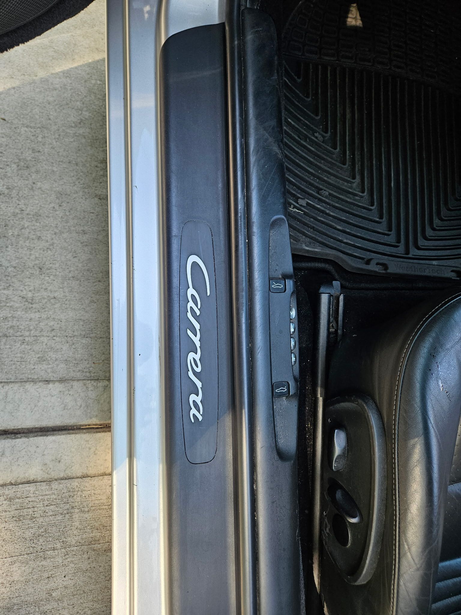 Used 2005 Porsche 911 Cabriolet image 19