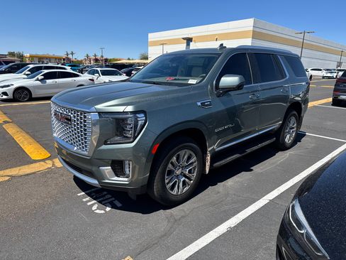 Used 2023 GMC Yukon Denali image 13