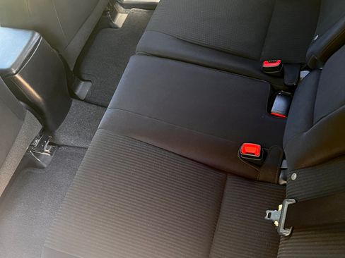 Used 2015 Toyota RAV4 LE image 16