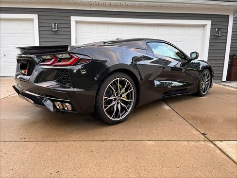 Used 2024 Chevrolet Corvette Stingray Preferred Conv w/ Battery Protection Package RWD image 5