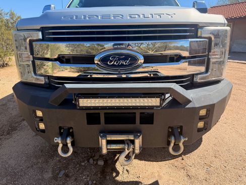 Used 2017 Ford F350 Lariat w/ Tow Technology Bundle image 5