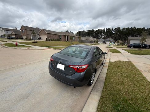 Used 2014 Toyota Corolla LE w/ Driver Convenience Package image 12