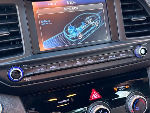 Used 2019 Hyundai Elantra Sport w/ Cargo Package image 12