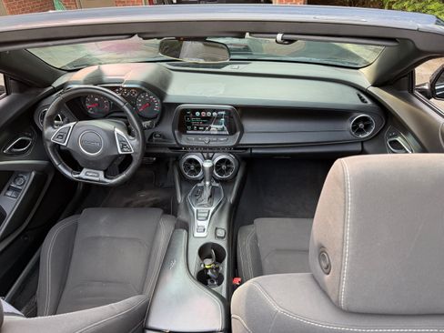 Used 2017 Chevrolet Camaro SS image 13