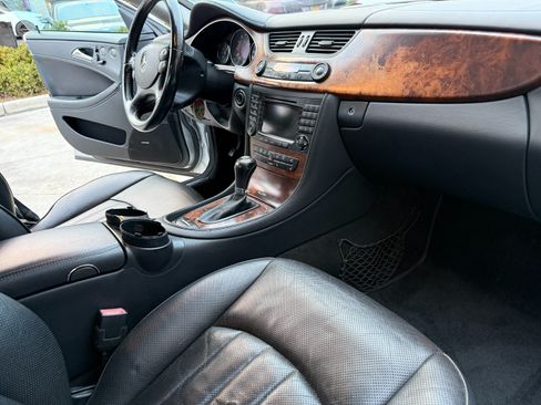 Used 2006 Mercedes-Benz CLS 500 image 10