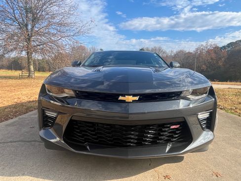 Used 2017 Chevrolet Camaro SS RWD image 1