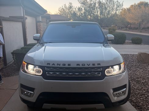 Used 2015 Land Rover Range Rover Sport HSE image 2