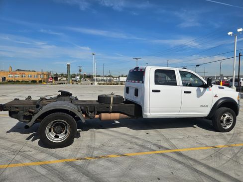 Used 2020 RAM 5500 Tradesman w/ Chrome Appearance Group image 11