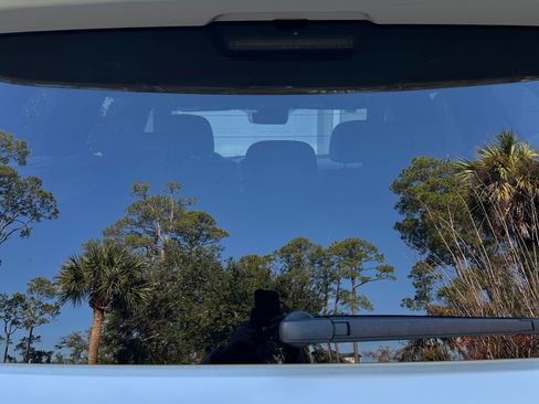 Used 2018 Toyota Land Cruiser image 11