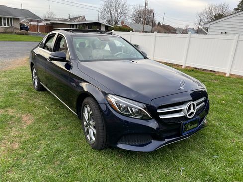 Used 2018 Mercedes-Benz C 300 4MATIC Sedan image 4